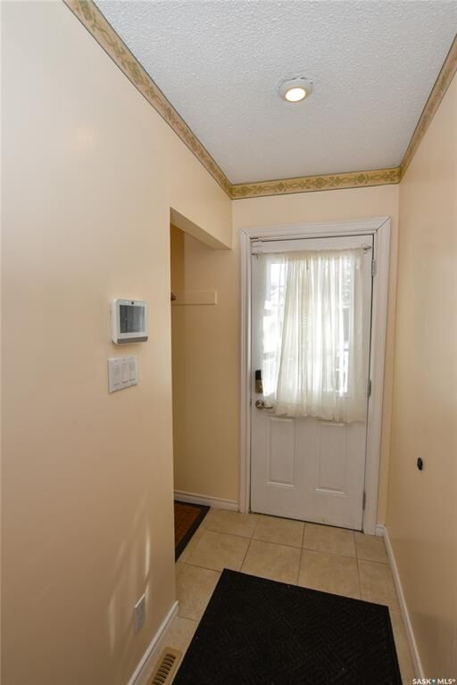 Property Photo:  25 McLellan Avenue  SK S7H 3K7 