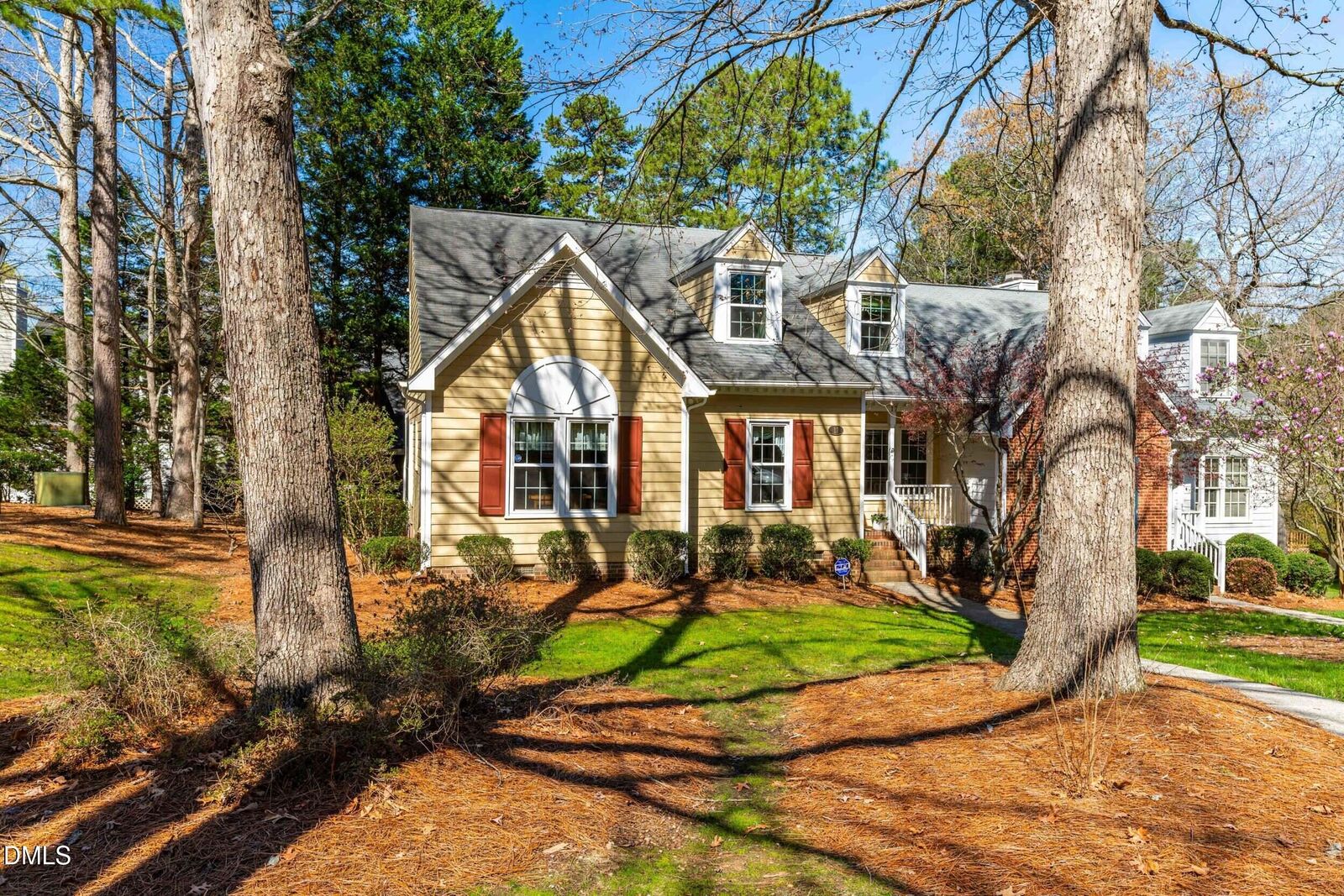 Property Photo:  17 Renwick Court  NC 27615 