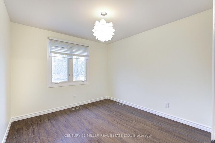 Property Photo:  163 Castle Crescent  ON L6J 5H4 