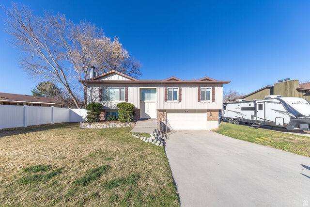 Property Photo:  8360 S El Manicero Way E  UT 84093 