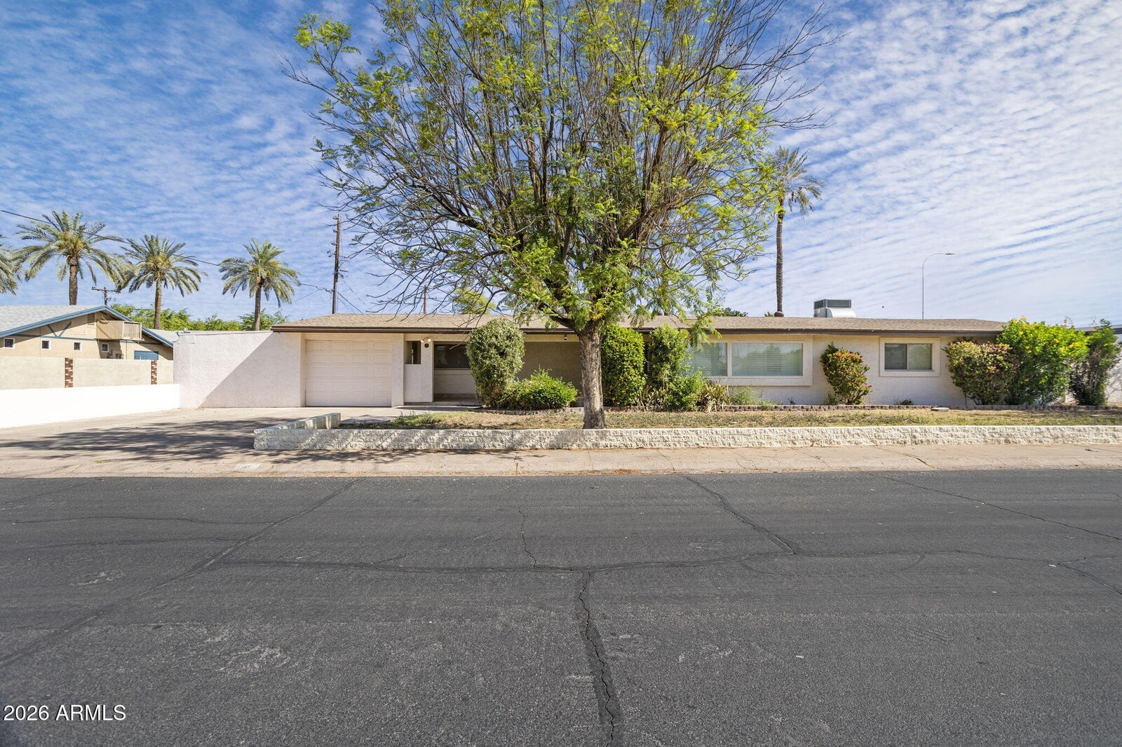 Property Photo:  10 W Palmcroft Drive  AZ 85282 