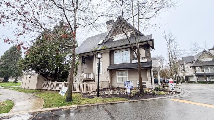 Property Photo: 6888 Robson Drive 92 BC V7C 5T6