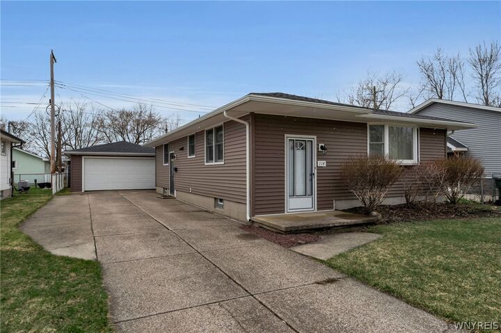 Property Photo:  114 Norman Drive  NY 14043 