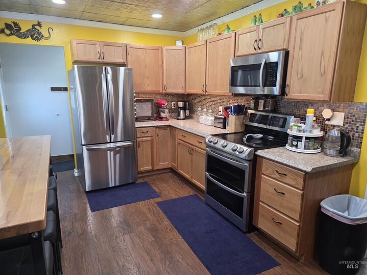 Property Photo:  504 Mark Road  ID 83871 