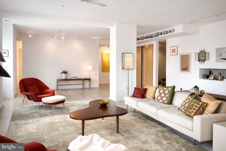 Property Photo:  1600 Arch Street 1809  PA 19103 