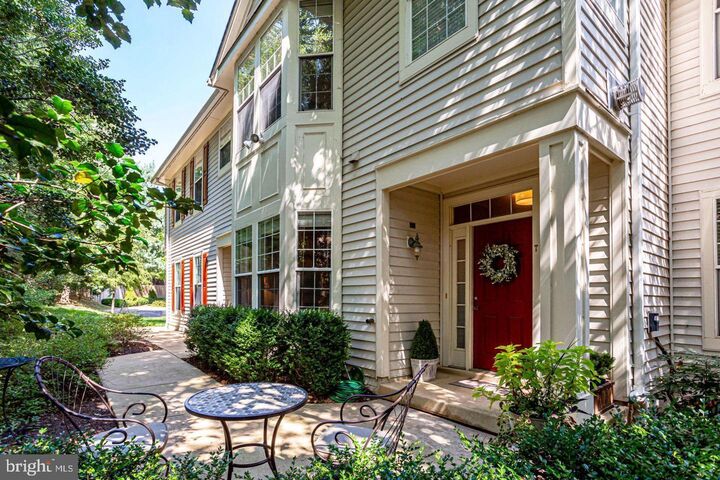 Property Photo:  11407 Gate Hill Place T 112  VA 20194 