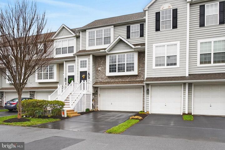 Property Photo:  205 Heather Way  PA 19543 