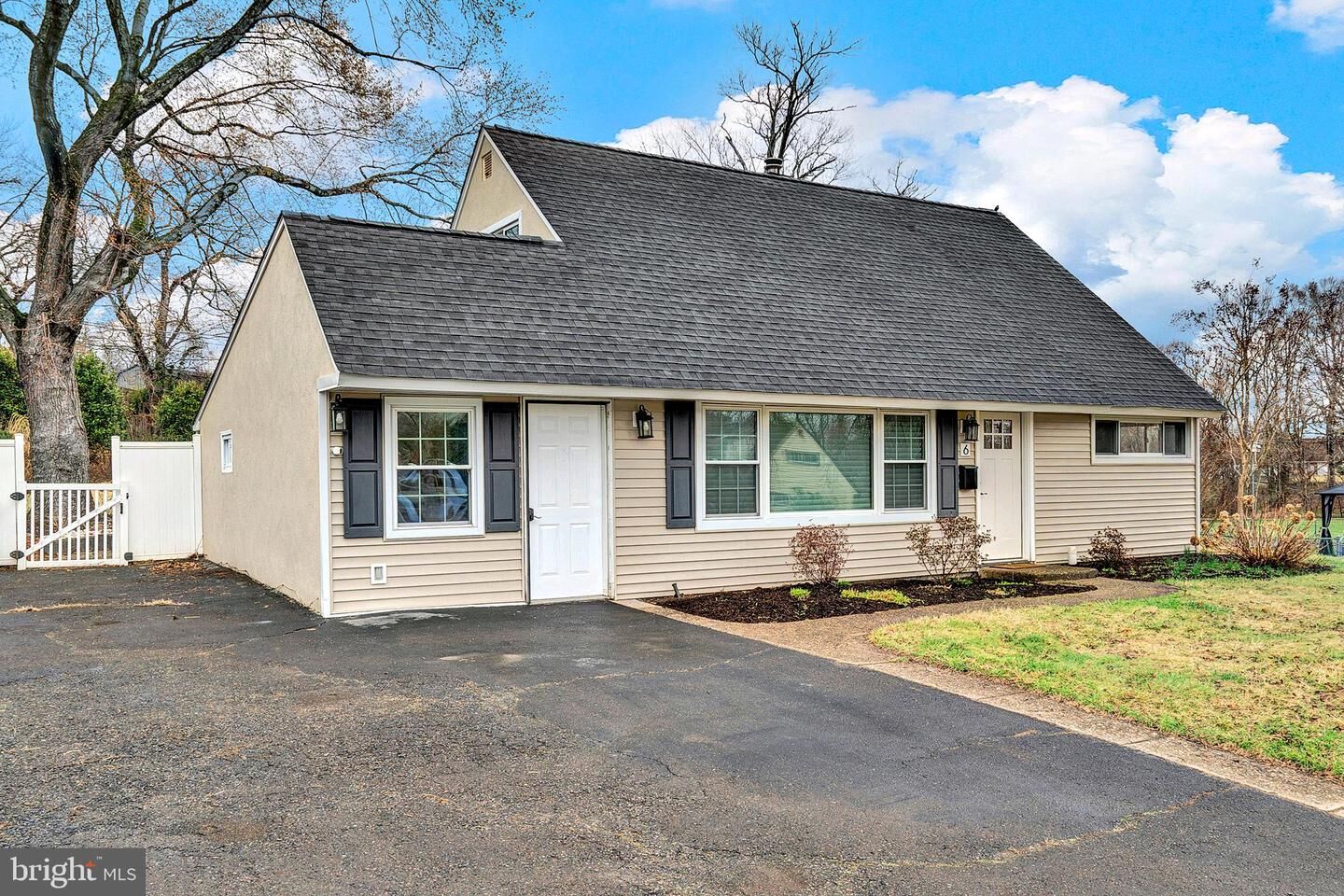 Property Photo:  6 Unity Turn  PA 19056 