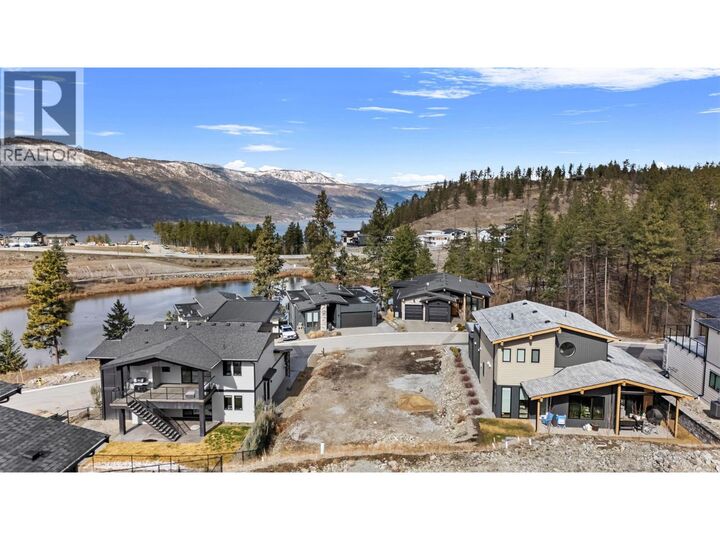 Photo de la propriété:  1960 Northern Flicker Court  BC V1V 0G3 