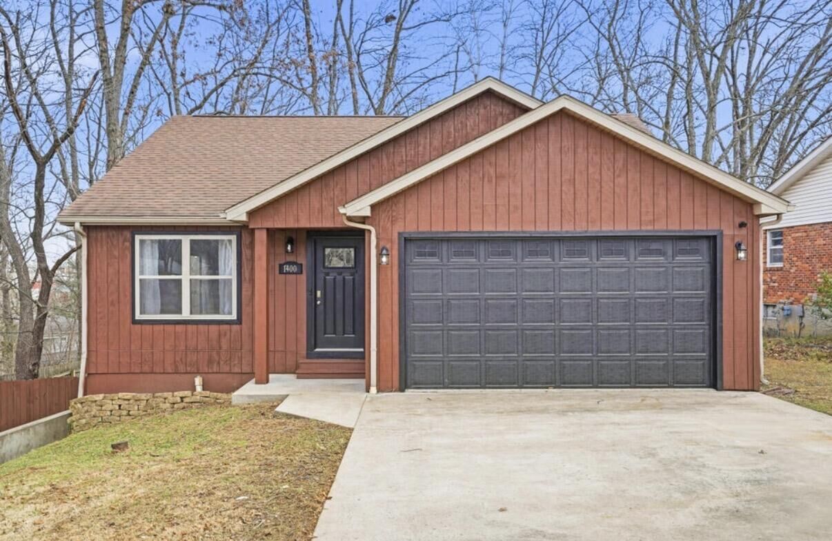 Property Photo:  1400 Marbrooke Dr  MO 65251 