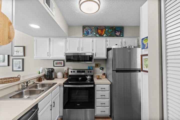 Property Photo:  4560 Greenbriar Dr. 302  SC 29566 