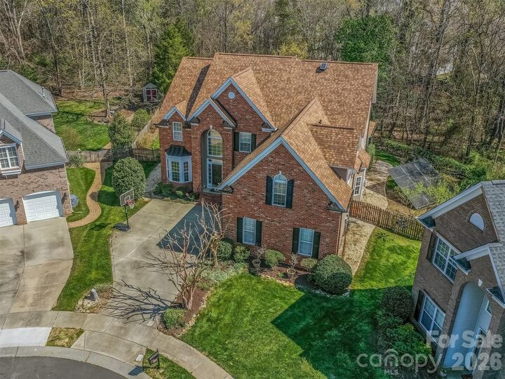 Property Photo: 12103 Crescent Run Court NC 28277