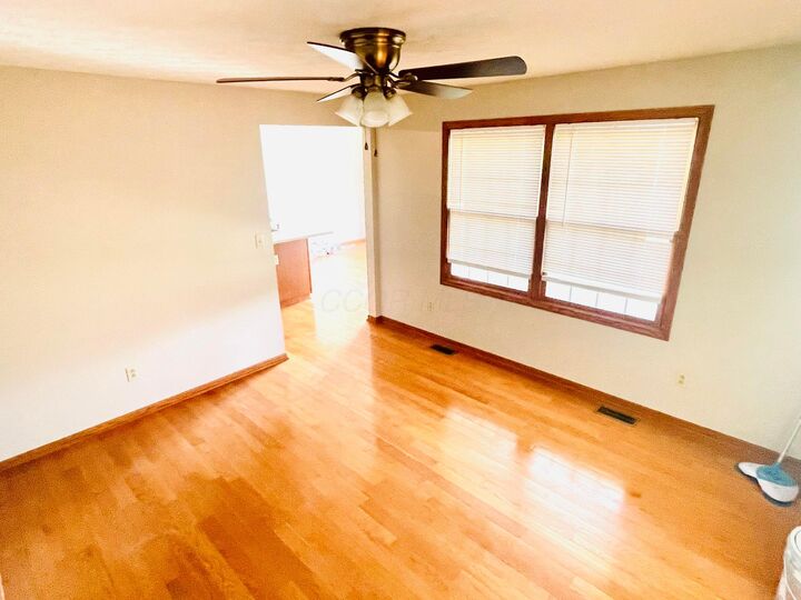 Property Photo:  298 Kensington Court  OH 43140 