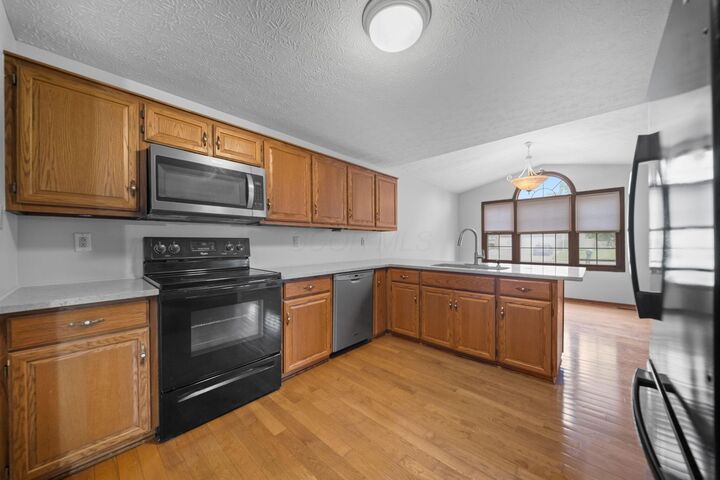 Property Photo:  298 Kensington Court  OH 43140 