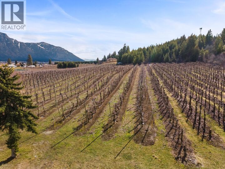 Property Photo: 3029 Erickson Road BC V0B 1G1