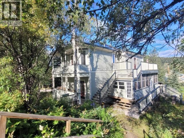 Photo de la propriété:  717 8th Avenue  YT Y1A 1G0 