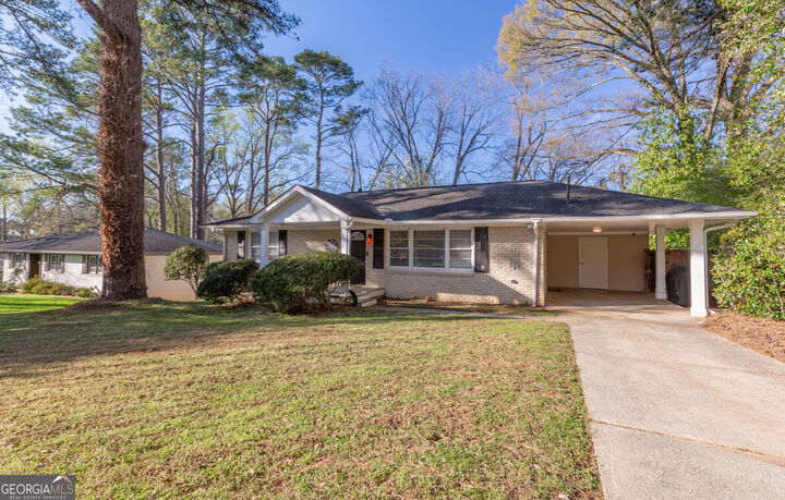 Property Photo: 3592 Barrington Place GA 30032