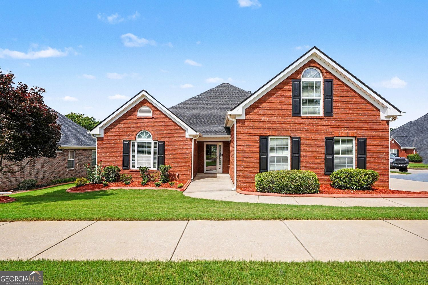 Property Photo: 401 Gracious Way GA 30253