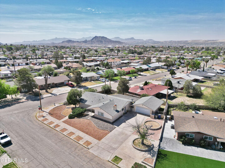 Property Photo:  427 Castile Avenue  TX 79912 