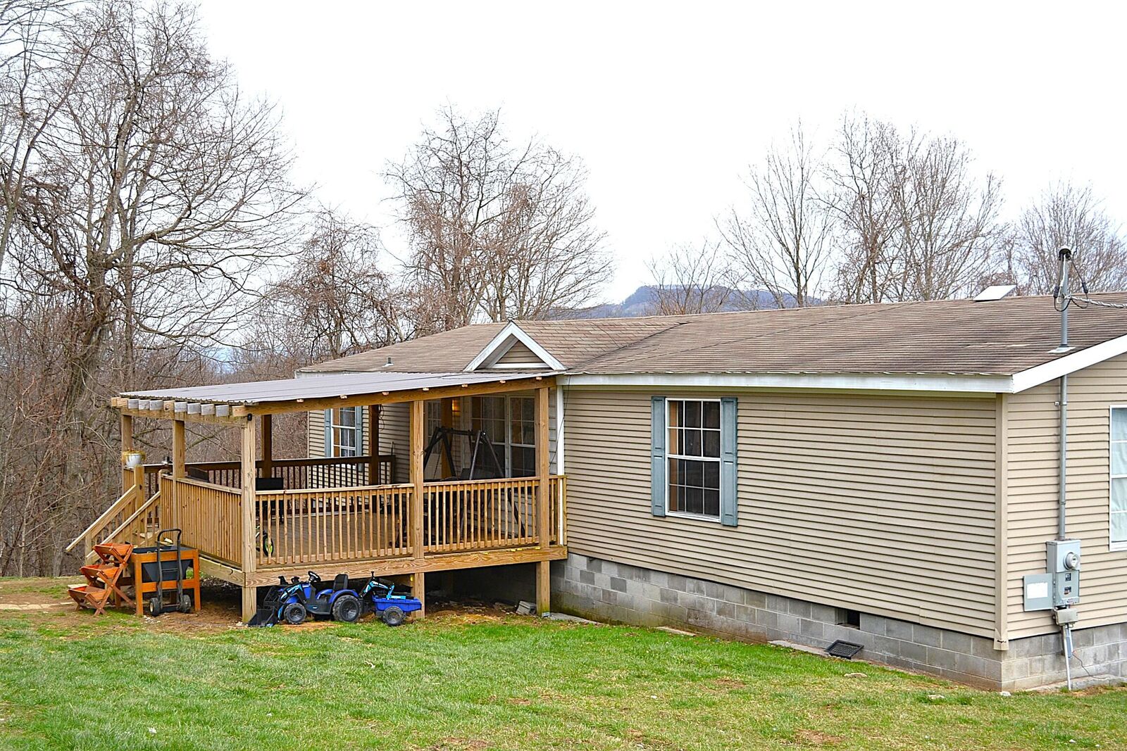 Property Photo:  83 Hoss Lane  WV 24910 