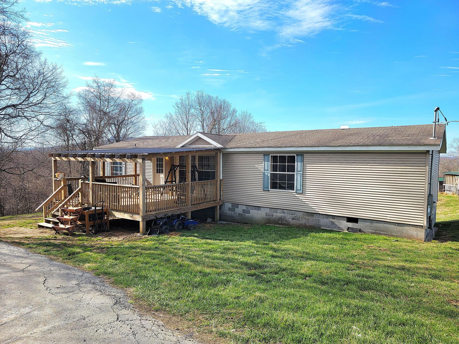 Property Photo:  83 Hoss Lane  WV 24910 