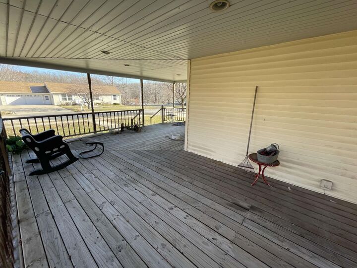 Property Photo: 304 E Water Street IA 52142