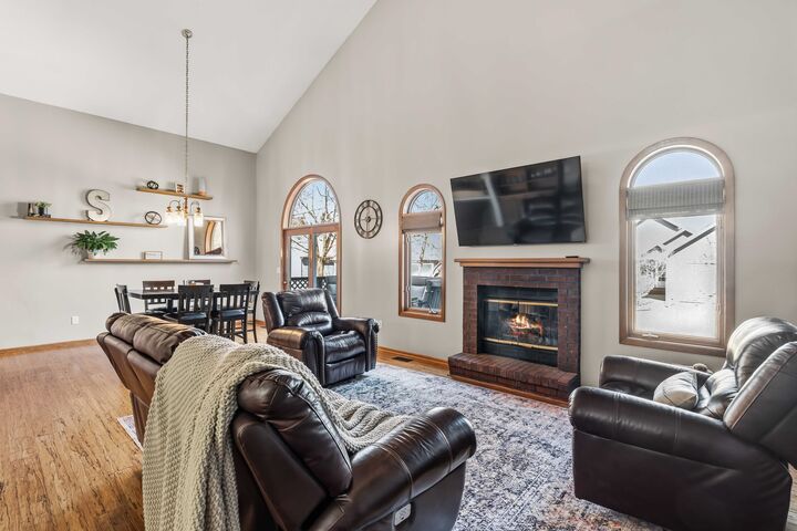 Property Photo:  5910 Aspen Circle  IA 50131 