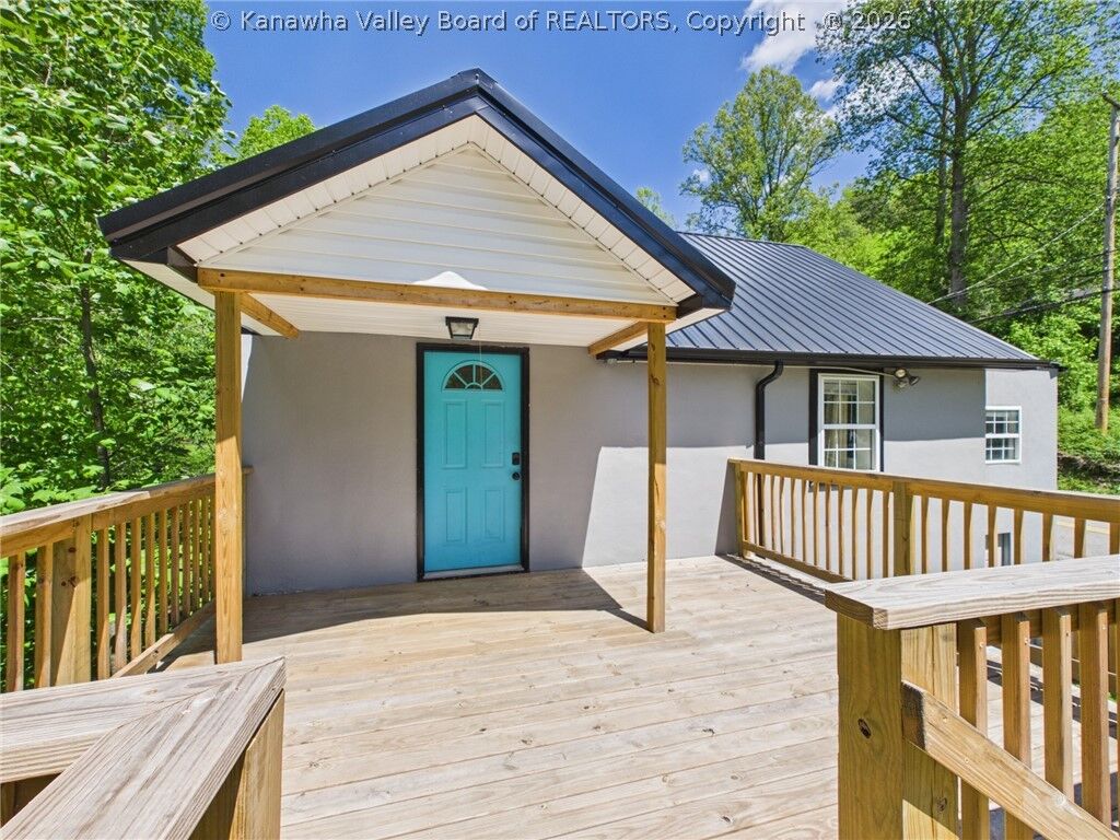 Property Photo:  3742 Greenview Road  WV 25309 