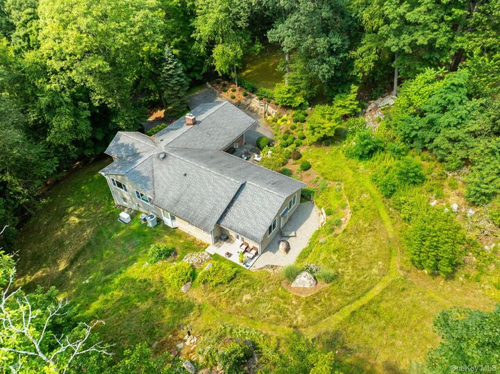 Property Photo:  39 Mayberry Road  NY 10514 