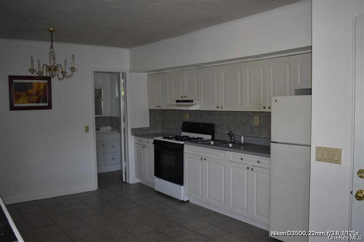 Property Photo:  571 South Street  NY 12528 