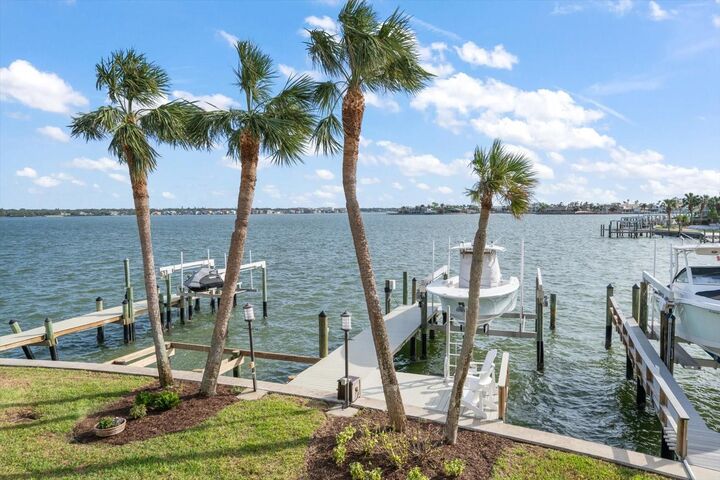 Property Photo:  165 Marina Del Rey Court  FL 33767 