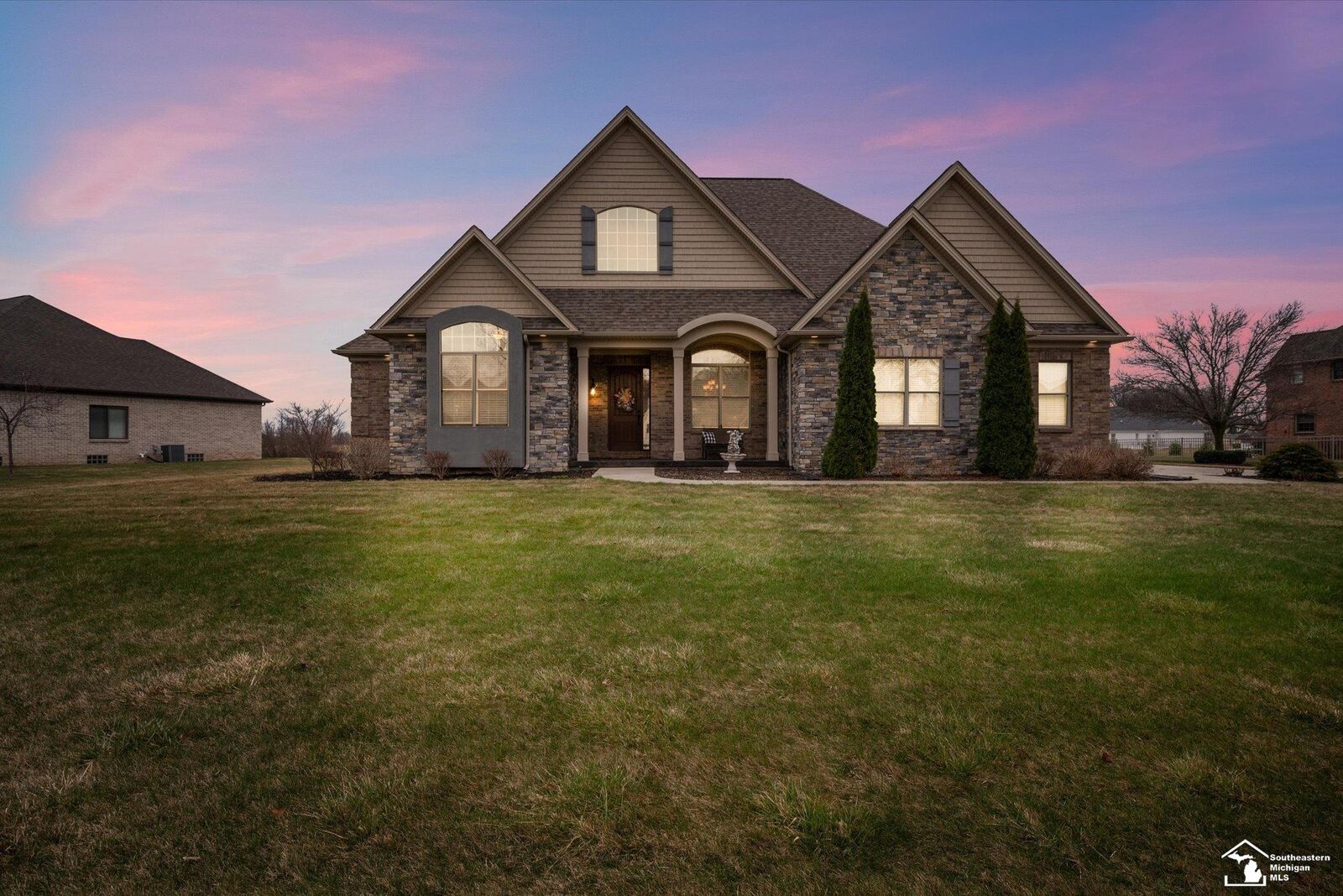 Property Photo:  997 Saint James Park Avenue  MI 48161 