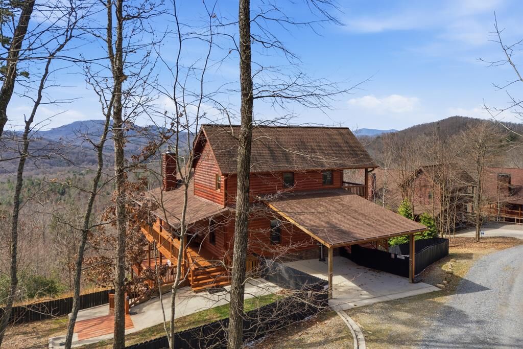 Property Photo: 33 Stanley Ridge Drive GA 30560