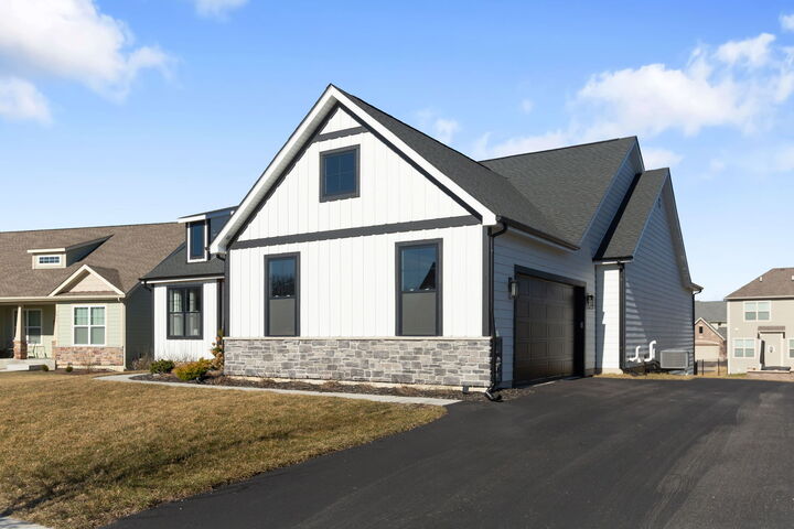 Property Photo:  3606 Harmony Circle  IL 60124 