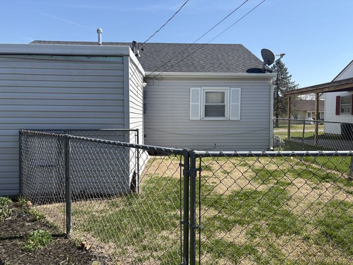 Property Photo:  935 Keough Drive E  IL 62966 