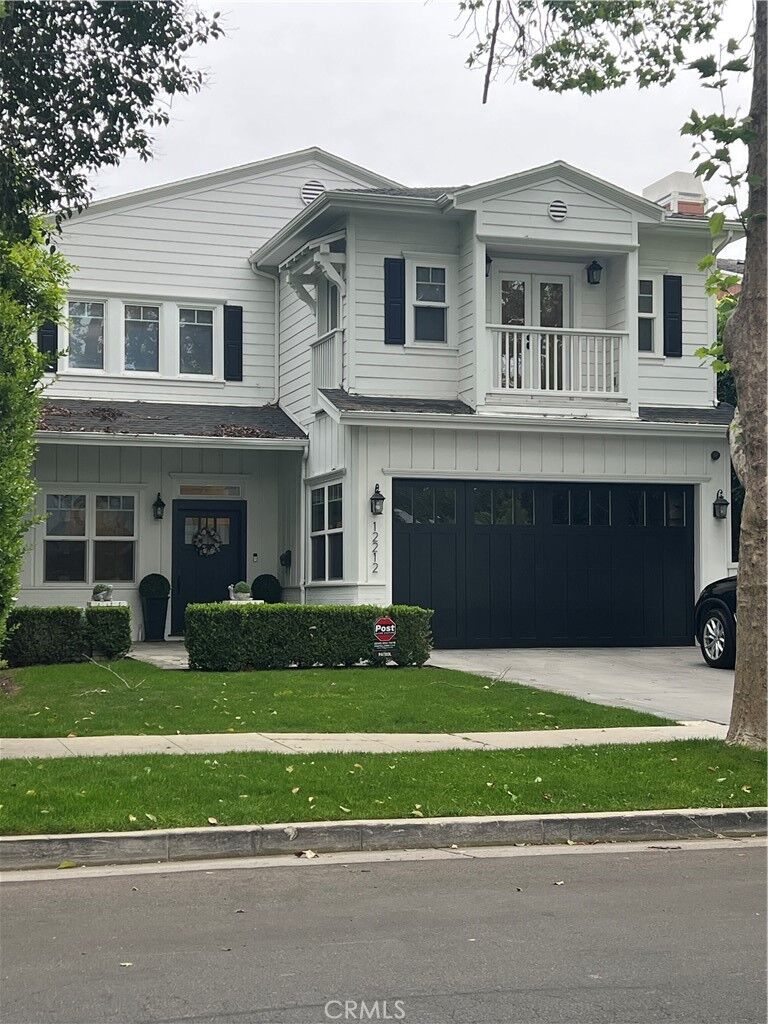 Property Photo:  12212 Cantura Street  CA 91604 