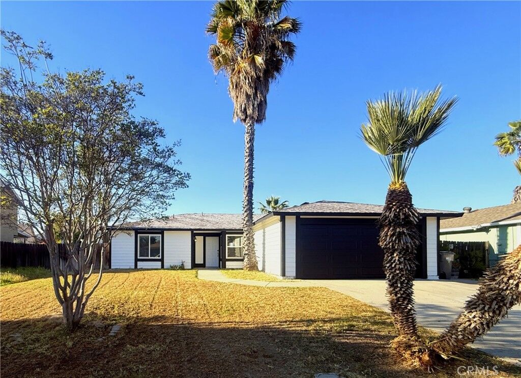 Property Photo:  29563 Avida Drive  CA 92584 