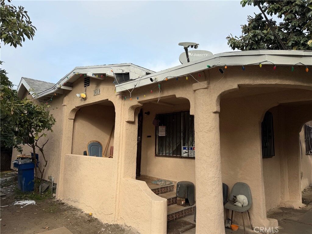 Property Photo:  1419 E 111th  CA 90059 