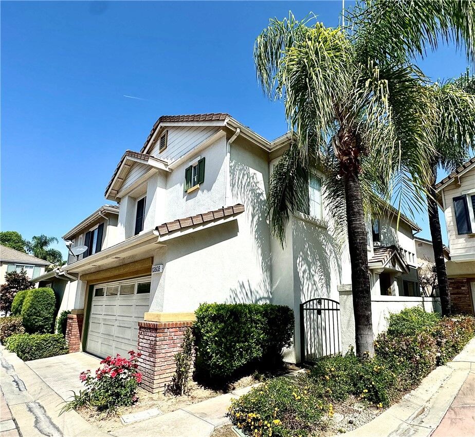 Property Photo:  13608 Greenoak Court  CA 90638 