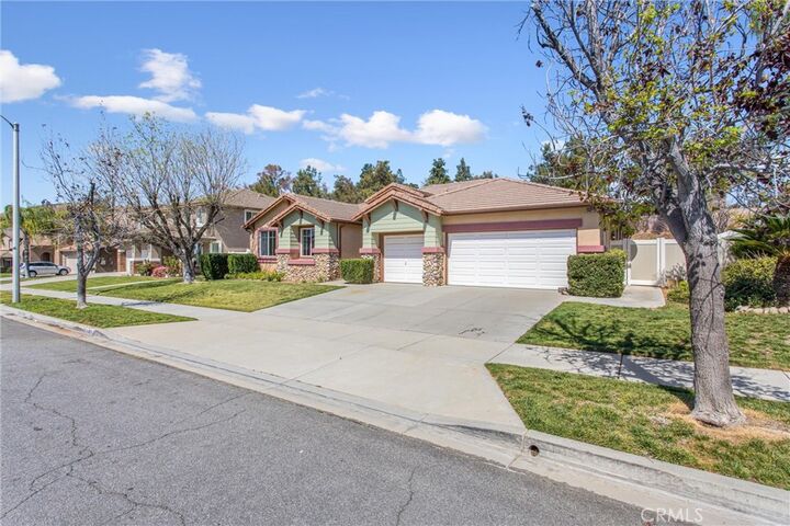 Property Photo:  34822 Maplewood  CA 92399 