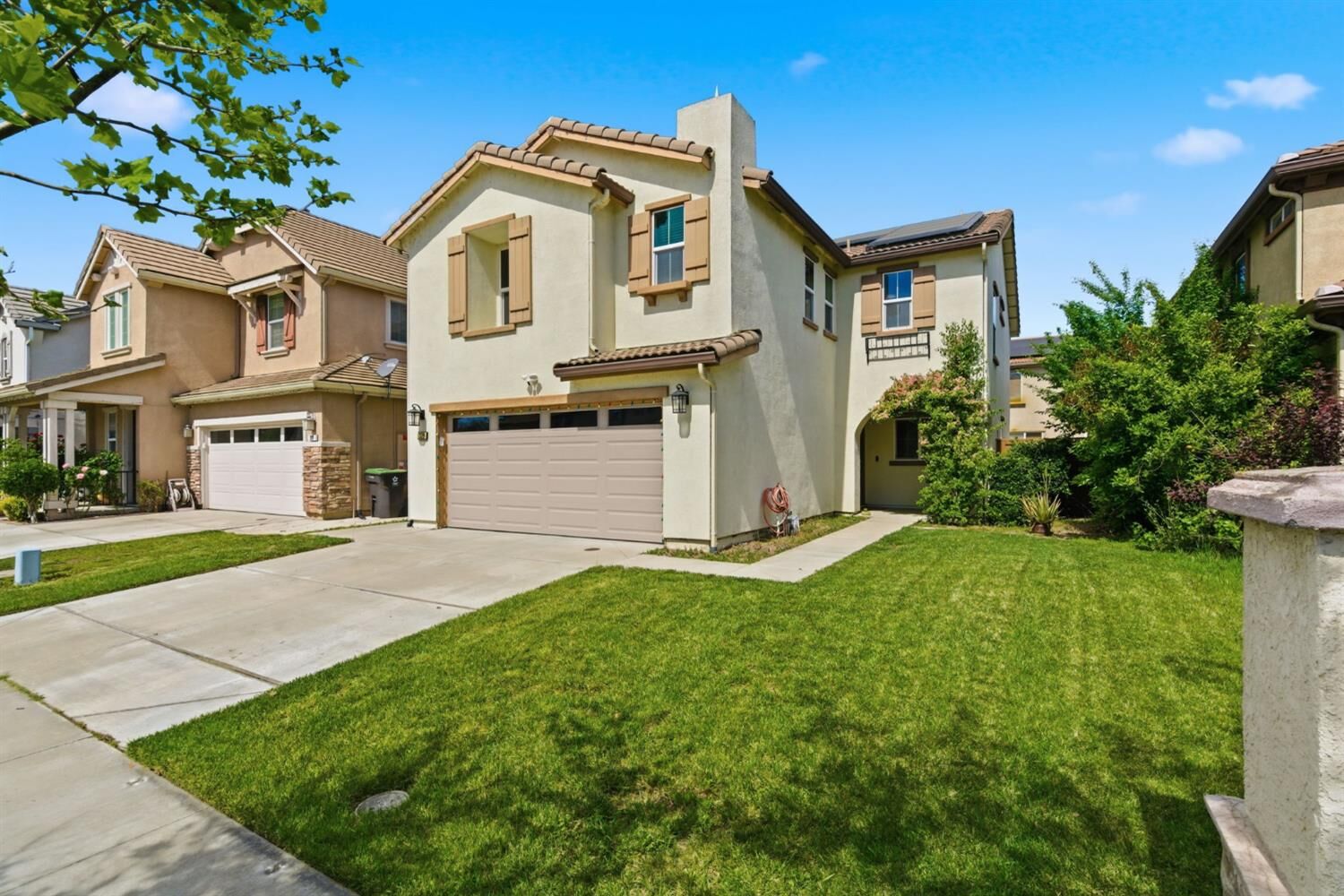 Property Photo:  329 Emory Oak Place  CA 95330 