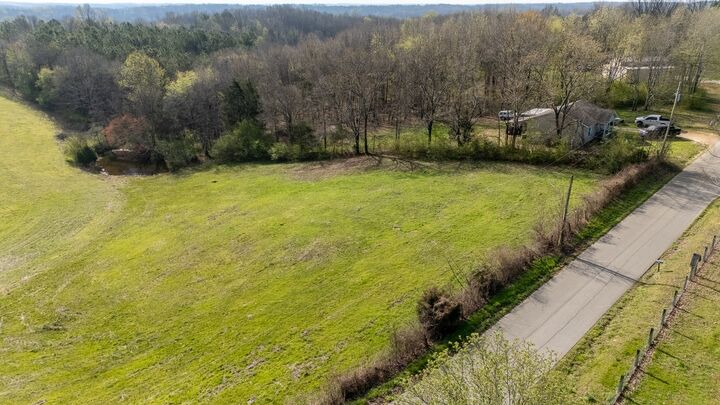 Property Photo: 781 Knob Creek Rd TN 38464