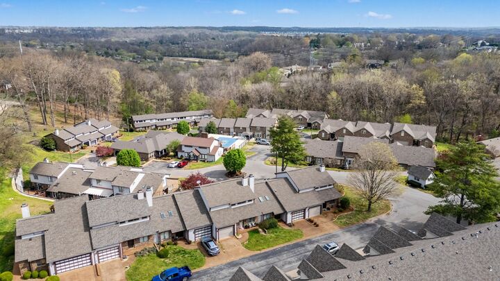 Property Photo: 407 Country Club Ct TN 37043