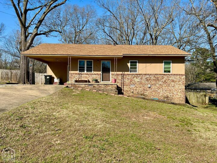 Property Photo:  1815 N Bryant Street  AR 72455 