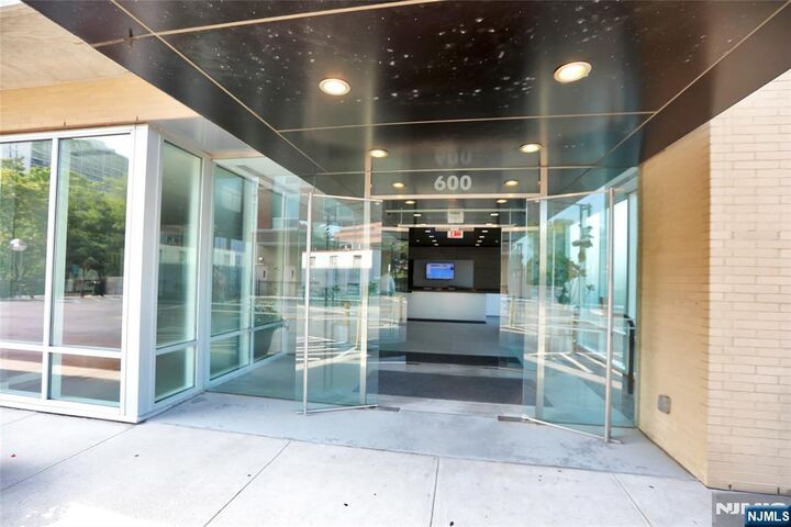 Property Photo: 600 12th Street 810 NJ 07650