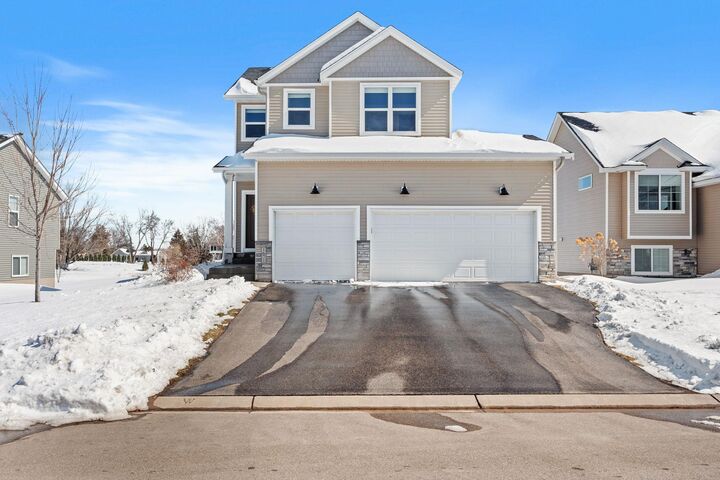 Property Photo:  1671 Riverside Drive  MN 55379 