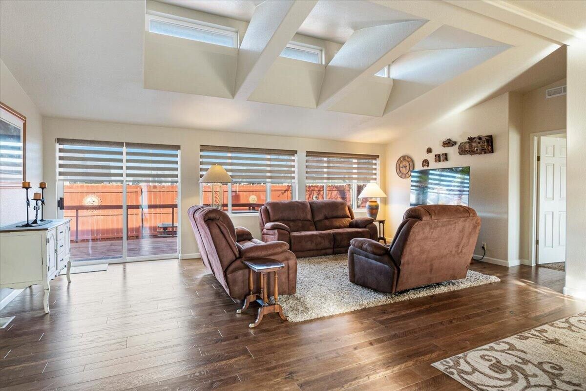 Property Photo:  1875 NE 6th Street  OR 97756 