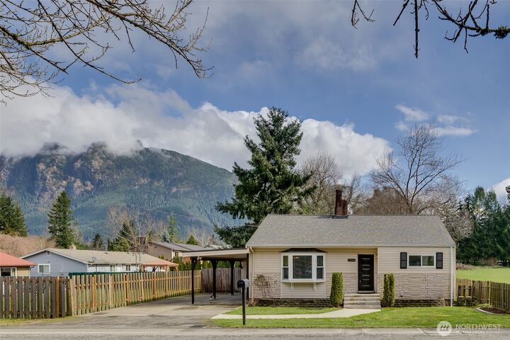 Property Photo: 12316 412th Avenue SE WA 98045