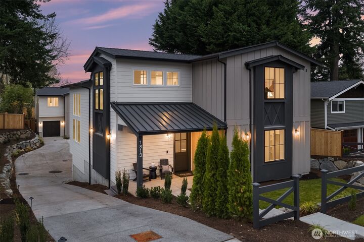 Property Photo:  1813 A  3rd Street  WA 98033 