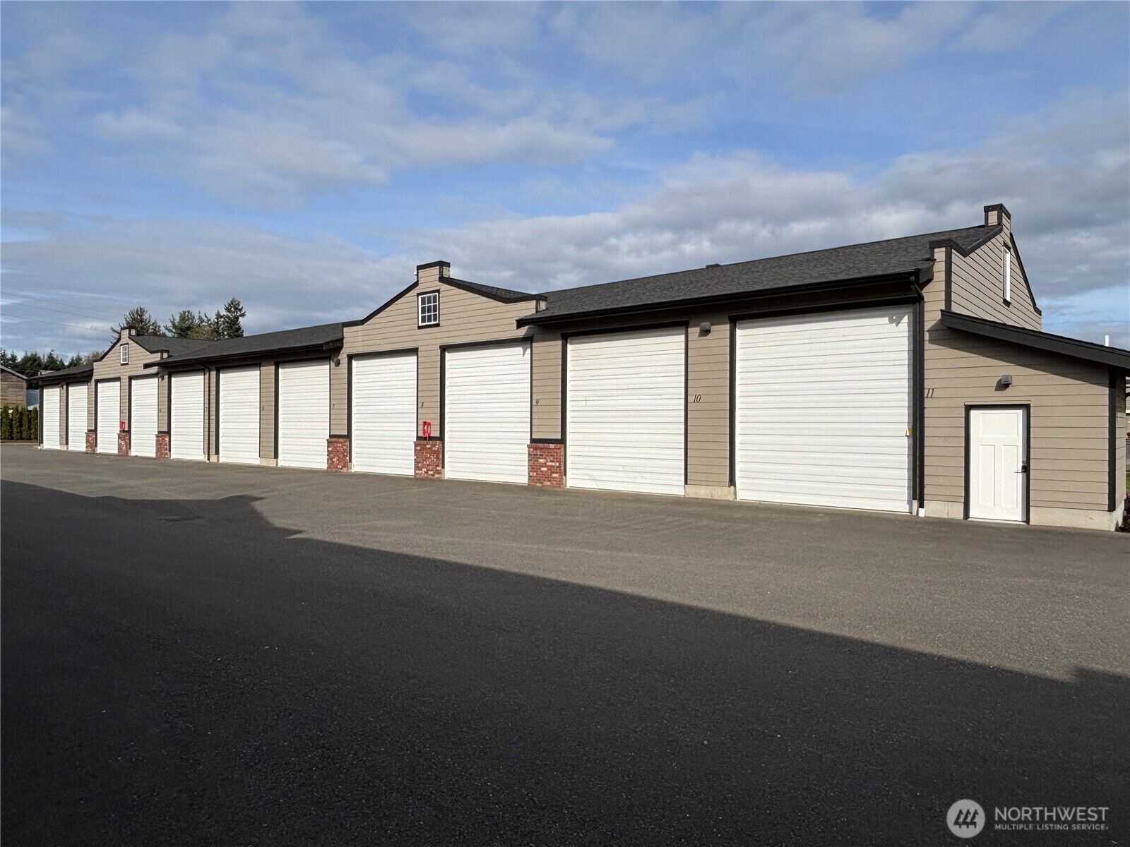 Property Photo:  2225  Mercedes Drive A-5  WA 98264 